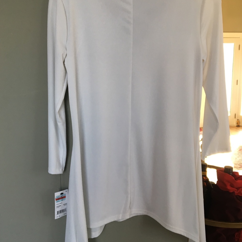 Ladies top - Picture 4 of 4